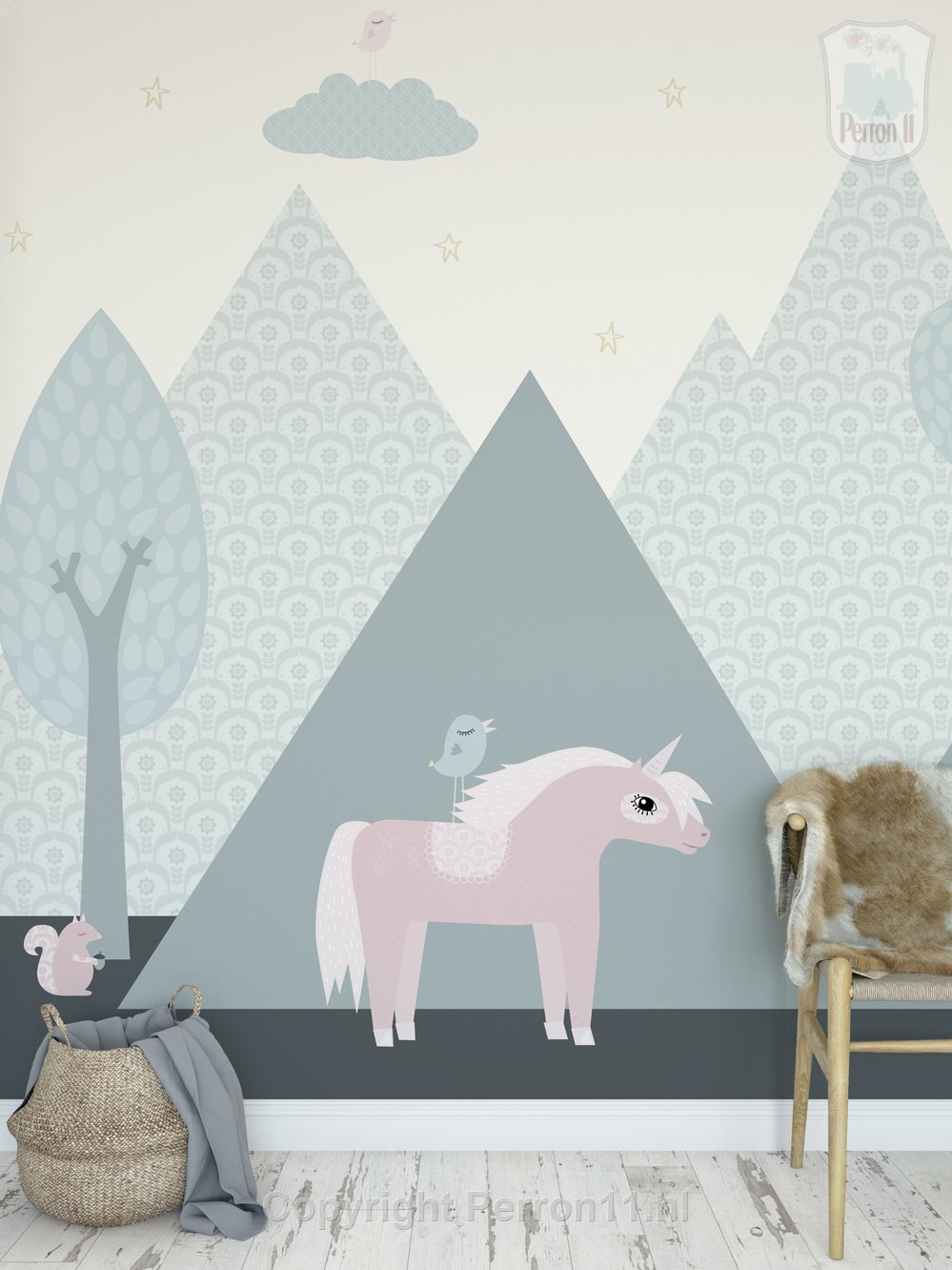 eenhoorn behang mural in kinderkamer met rotan en rieten mand